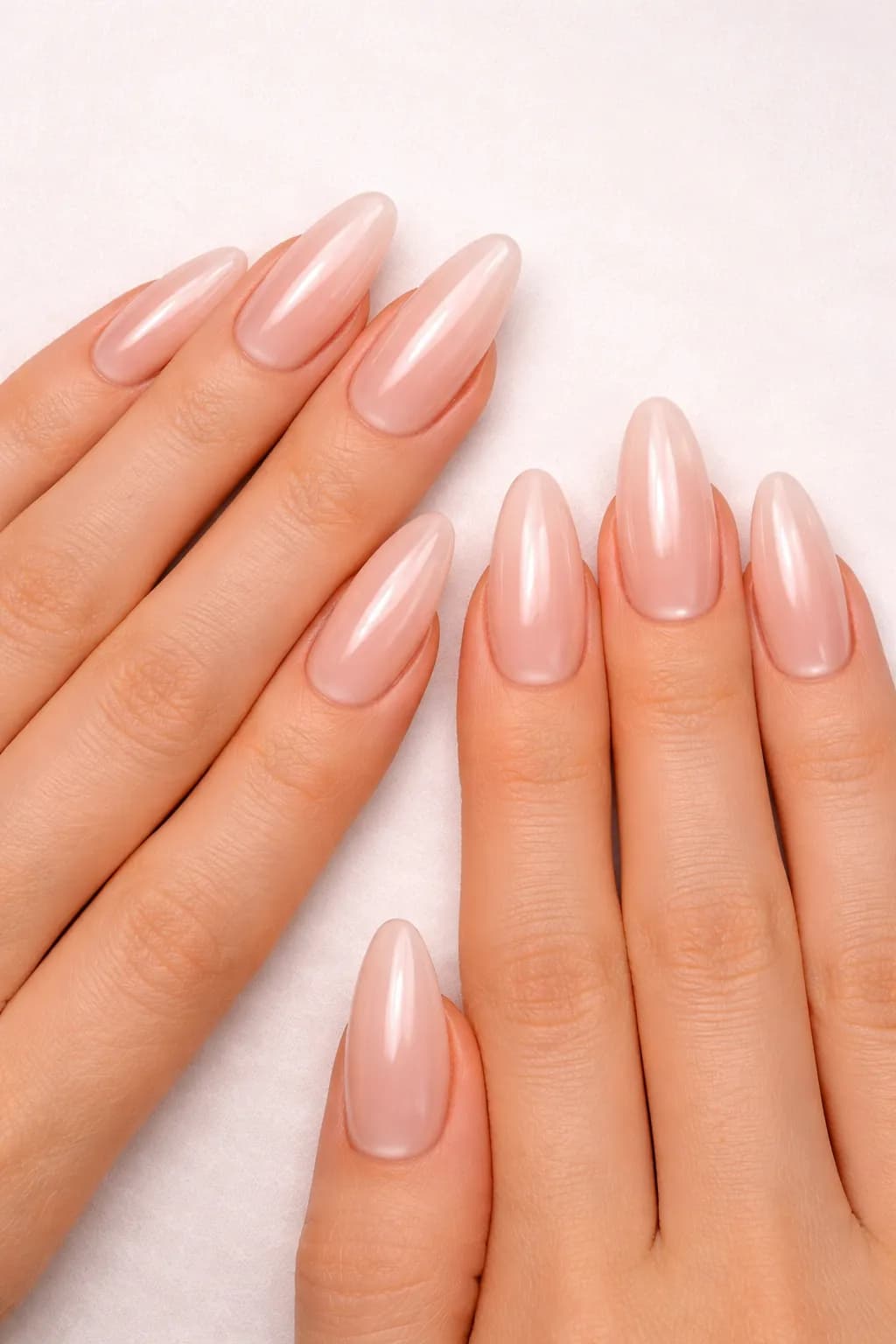 Manucure professionnelle avec vernis chez Ongles Rivières, Centre Les Rivières
